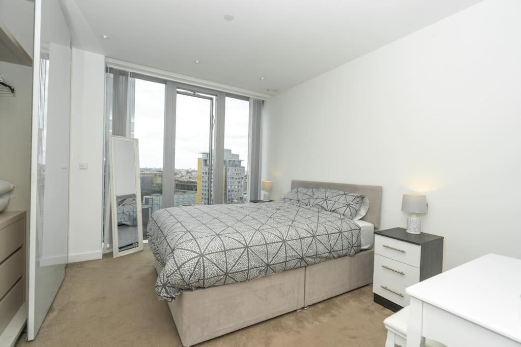 Apartment Modern 1-bed Aldgate East